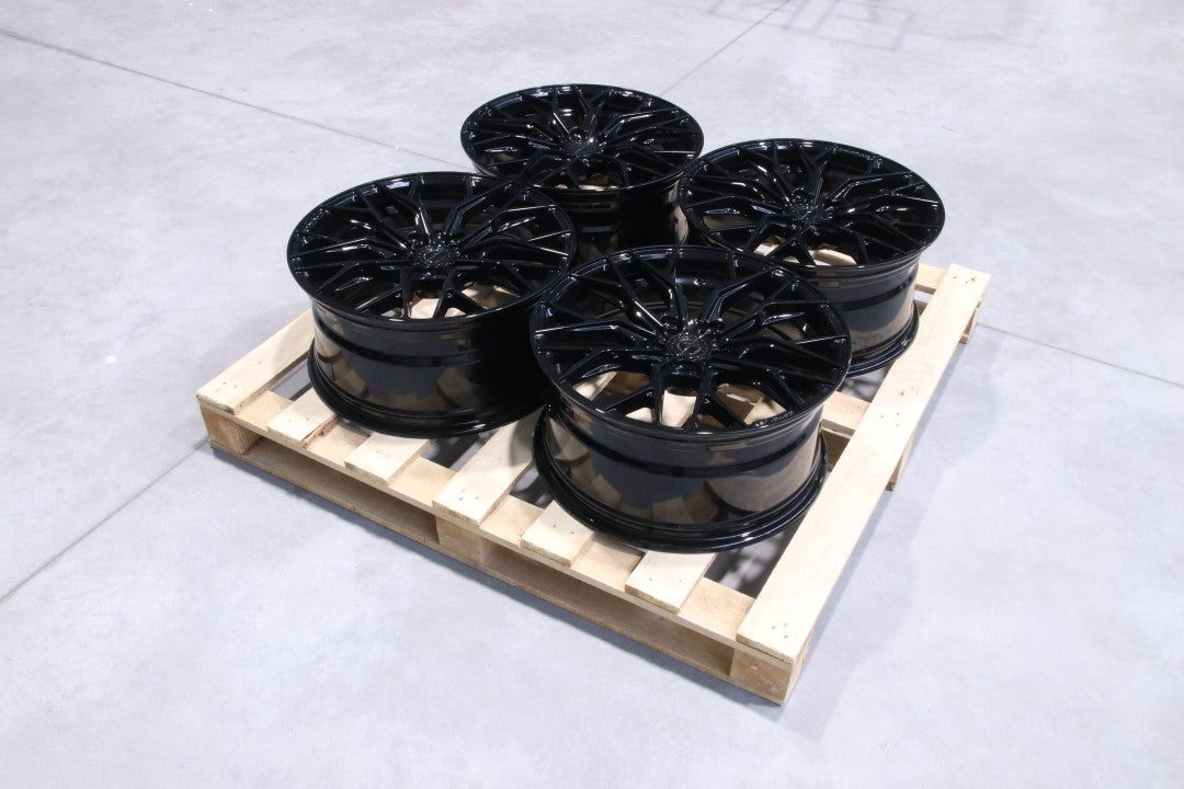 SET-CVR#34 – Set of CVR1 19x9 ET51 5x112 Gloss Black