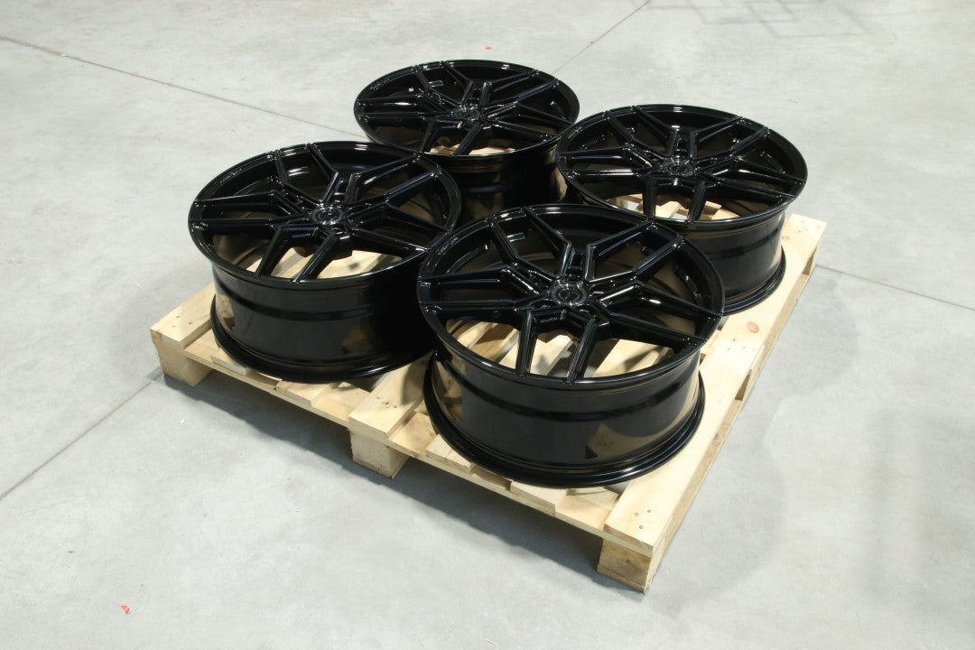 SET-CVR#43 – Set of CVR5 21x9 ET37 5x112 Double Tinted Black