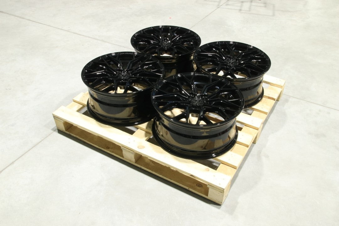 SET-CVR#65 – Set of CVR1 19x8,5 ET30 5x108 Gloss Black