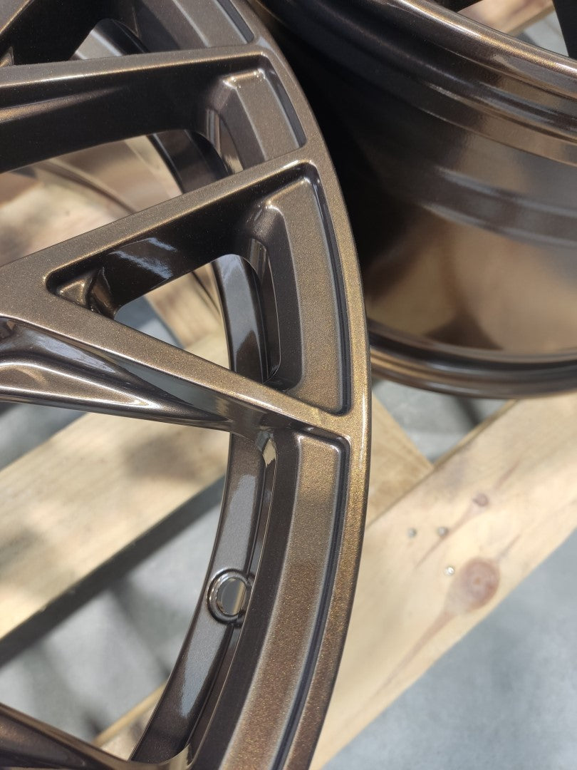 SET-CVR#69 – Set of CVR1 20x9 ET37 + 20x10 ET42 5x112 Gloss Bronze