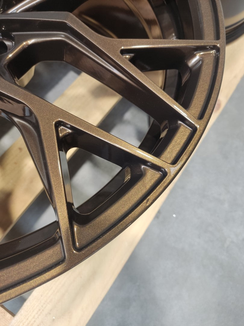 SET-CVR#69 – Set of CVR1 20x9 ET37 + 20x10 ET42 5x112 Gloss Bronze