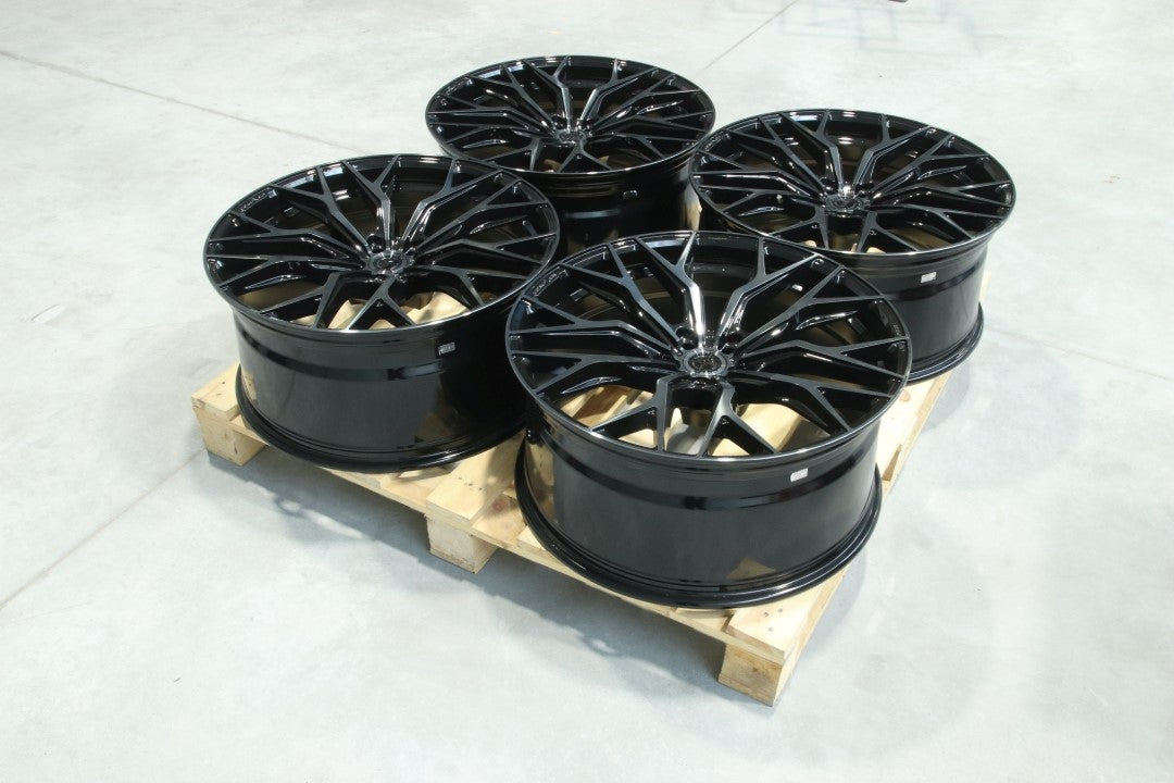 SET-CVR#82 – Set of CVR1 23x10,5 ET15 5x112 Double Tinted Black