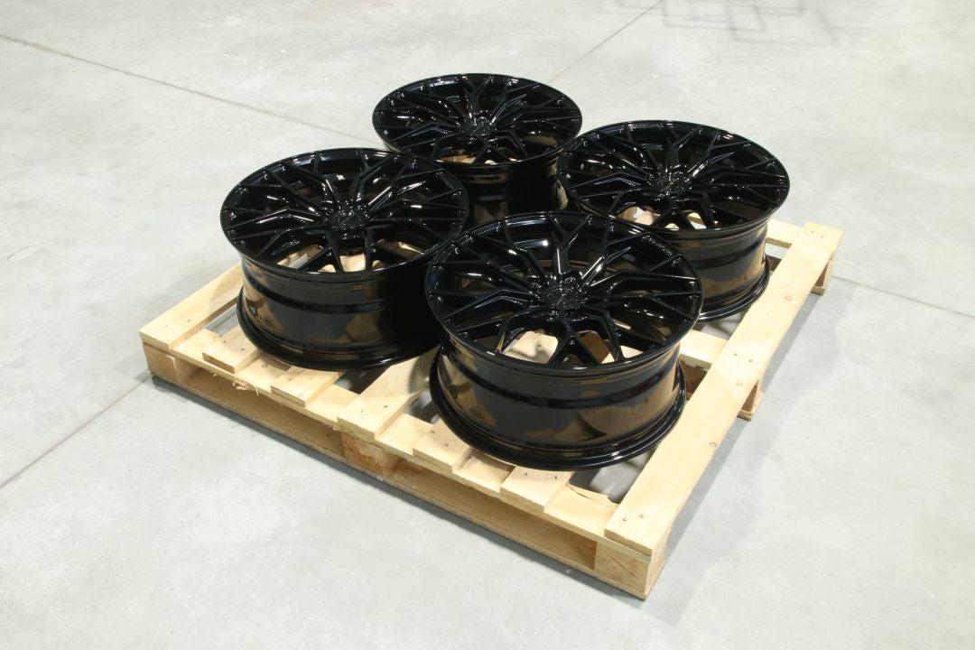 SET-CVR#96 – Set of CVR1 19x8,5 ET45 5x108 Gloss Black