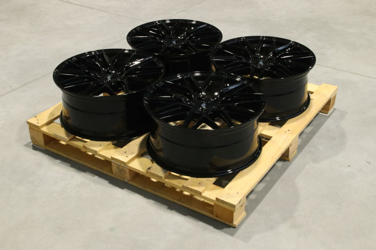 SET-JR#333 – Set of JR28 20x8,5 ET40 5x130 Gloss Black