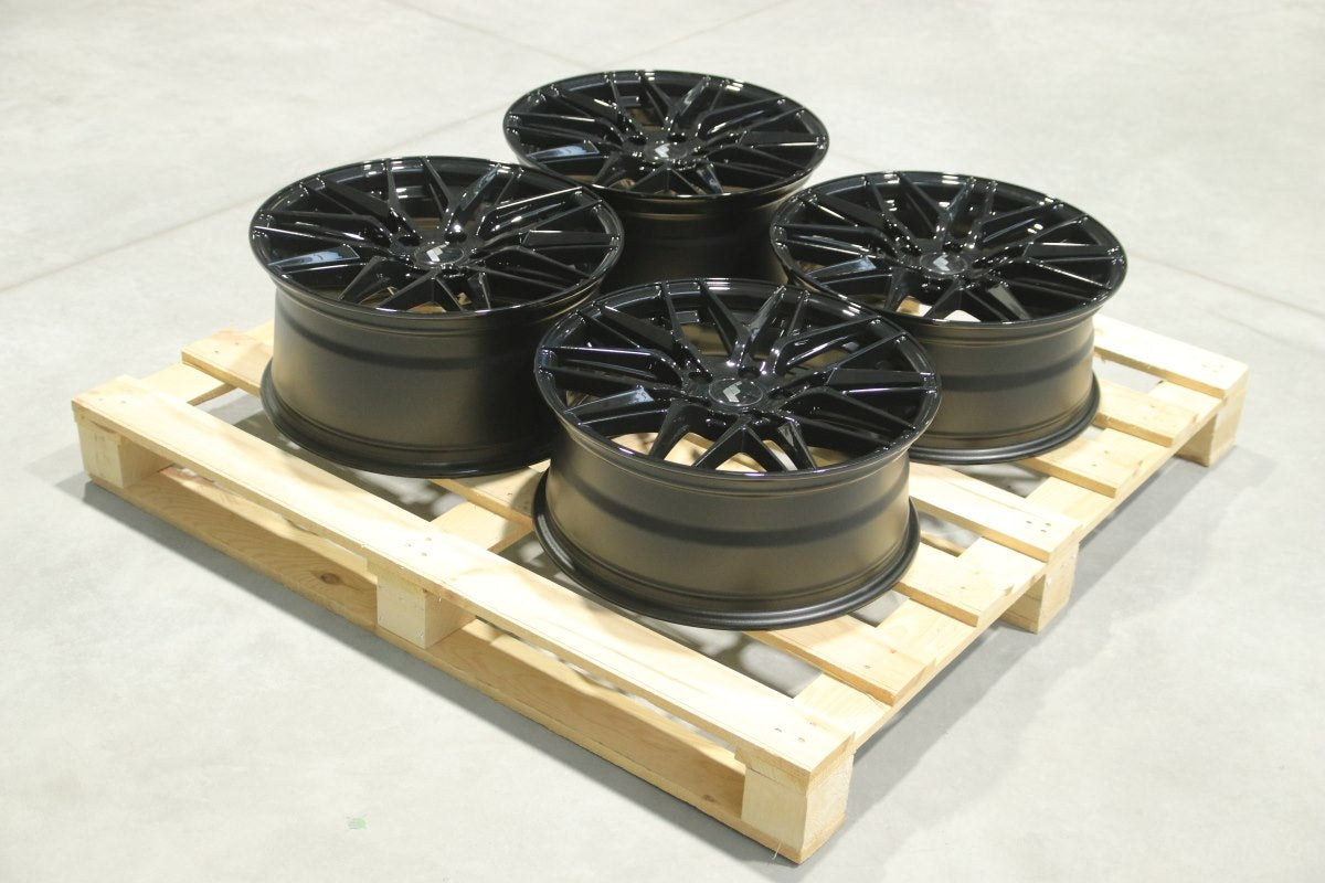 SET-JR#415 – Set of JR28 18x7,5 ET40 + 18x8,5 ET40 5x112 Gloss Black