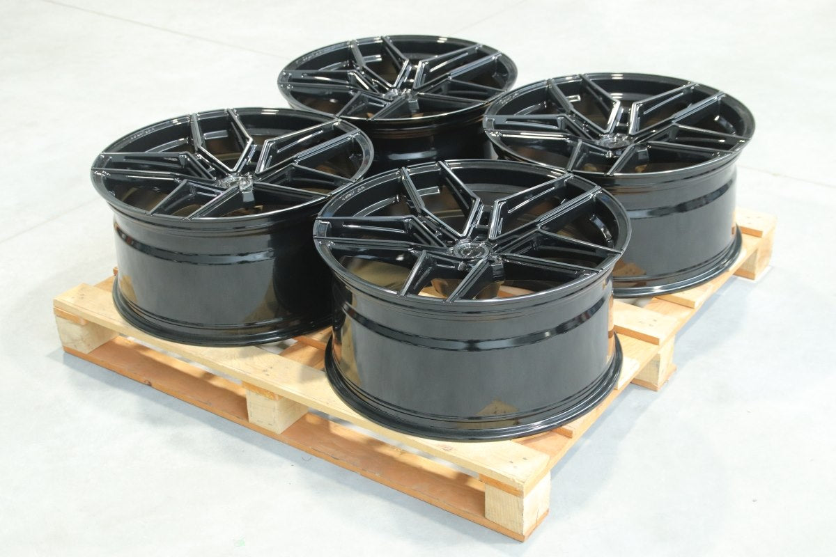 SET-CVR#132 – Set of CVR5 22x10,5 ET19 5x112 Double Tinted Black