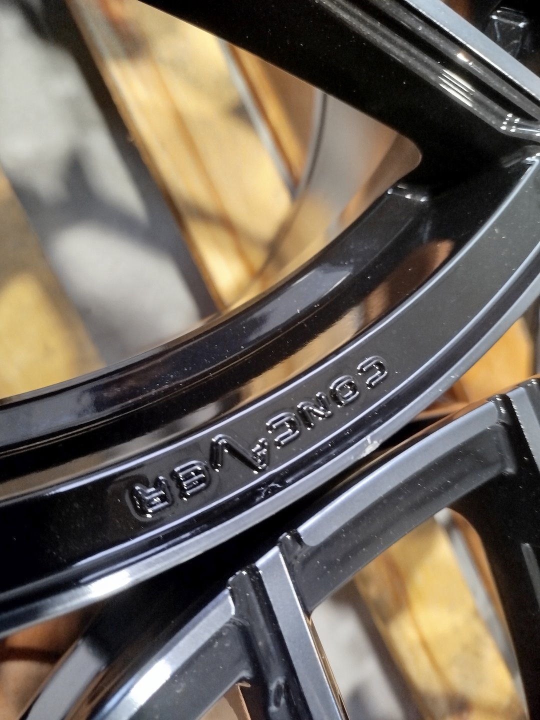 SET-CVR#132 – Set of CVR5 22x10,5 ET19 5x112 Double Tinted Black