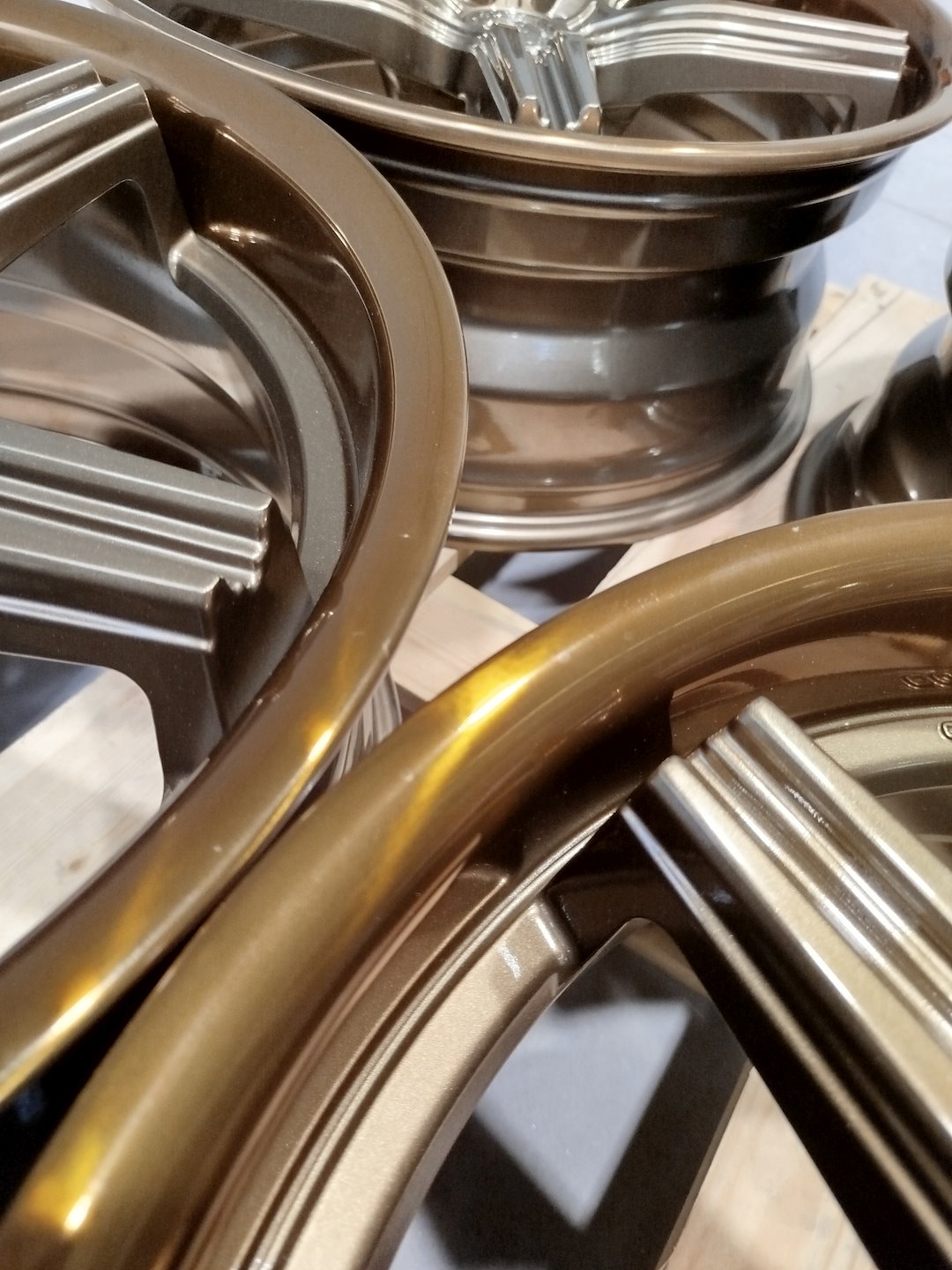 SET-CVR#137 – Set of CVR9 20x8,5 ET33 5x112 Gloss Bronze