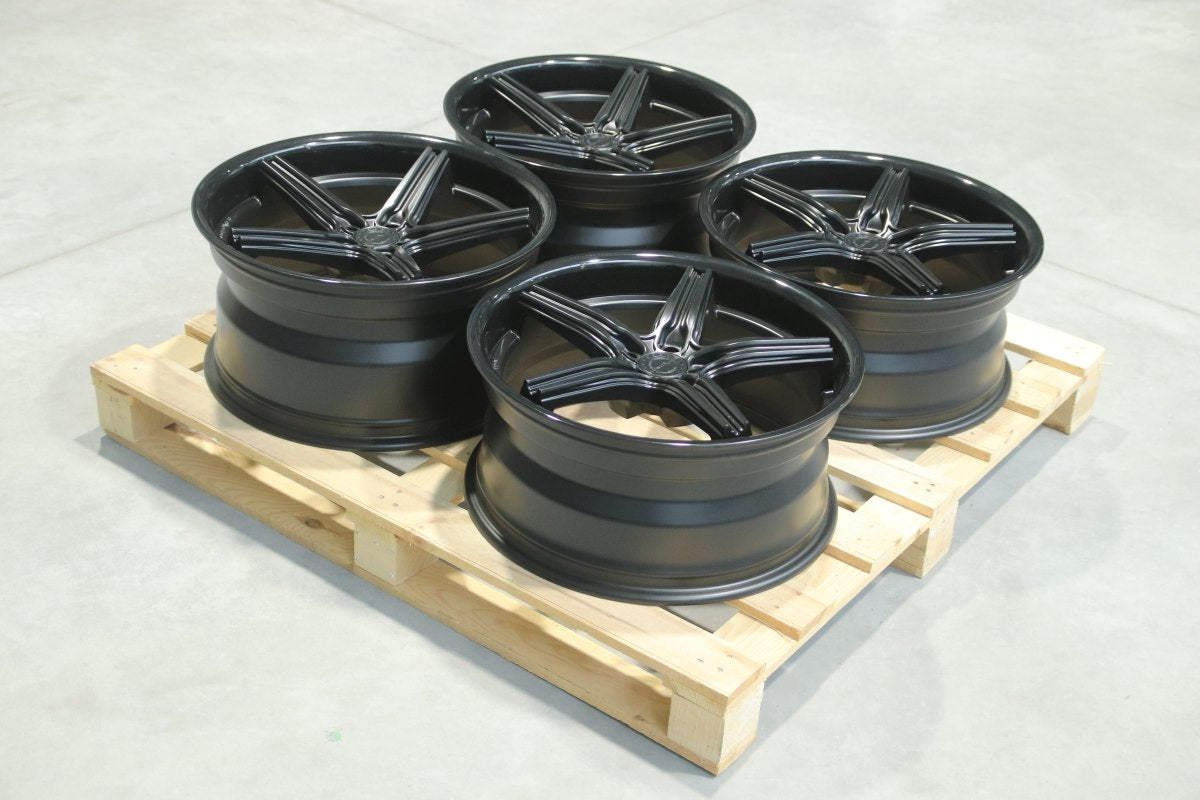 SET-CVR#139 – Set of CVR9 20x9 ET30 + 20x10 ET35 5x112 Matt Black