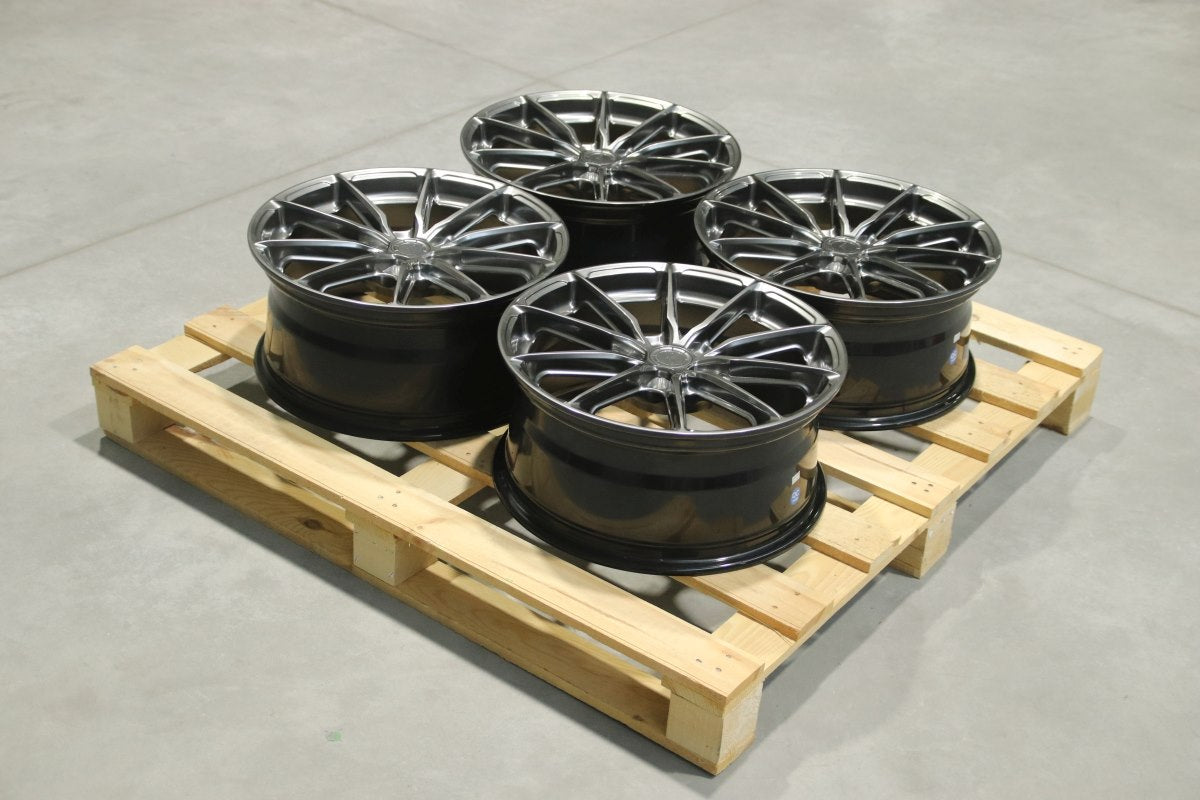 SET-JR#479 – Set of JR37 18x8 ET40 5x100 Hyper Black