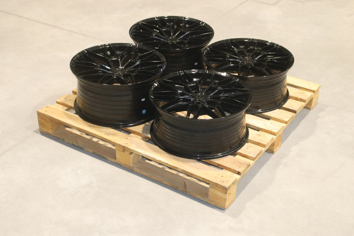 SET-CVR#151 – Set of CVR6 19x8 ET26 + 19x9 ET40 5x112 Platinum Black
