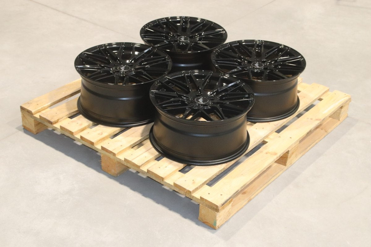 SET-JR#513 – Set of JR28 17x8 ET38 4x100 Gloss Black