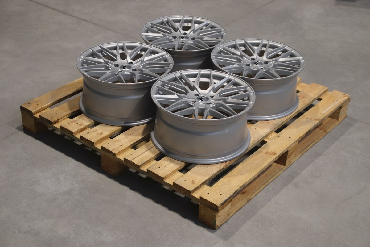 SET-JR#517 – Set of JR28 17x8 ET38 4x100 Gloss Silver