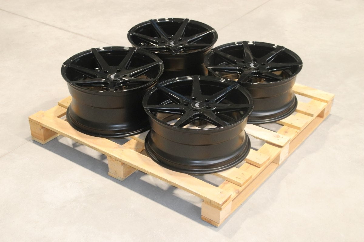 SET-JR#533 – Set of JR20 19x8,5 ET25 + 19x9,5 ET35 5x114,3 Gloss Black