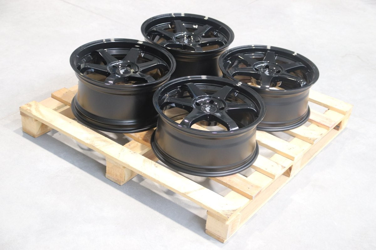 SET-JR#541 – Set of JR3 18x8 ET35 + 18x9 ET40 5x114,3 Gloss Black