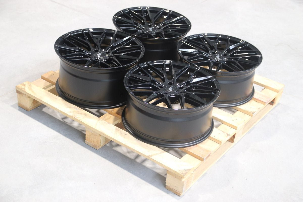 SET-JR#547 – Set of JR28 19x8,5 ET35 + 19x9,5 ET30 5x120 Gloss Black