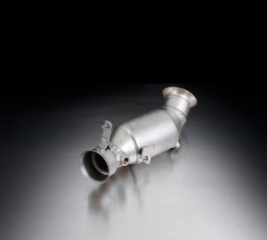 Remus ab Baujahr 2013=> bis 07/2014Racing Downpipe, mit 200zelligem Sportkat, NICHT für xDrive Modelle, ohne Genehmigung passend für BMW 4er F36 3,0l 225kw