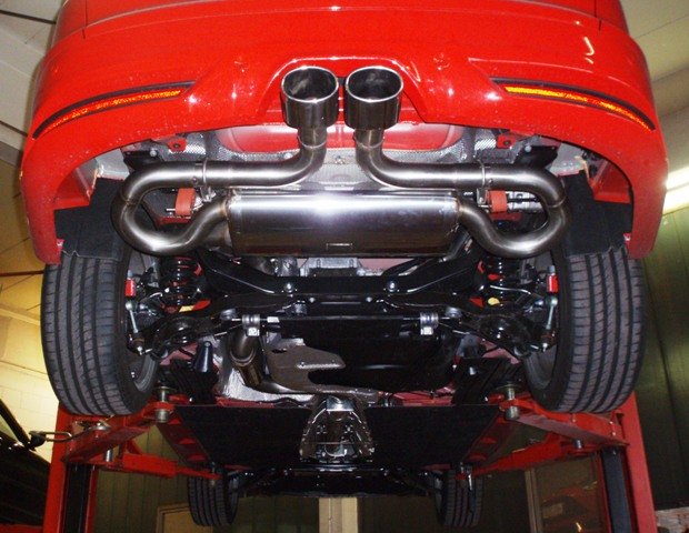 Friedrich Motorsport 76mm Sportauspuff Anlage mittig für Ford Focus III Turnier