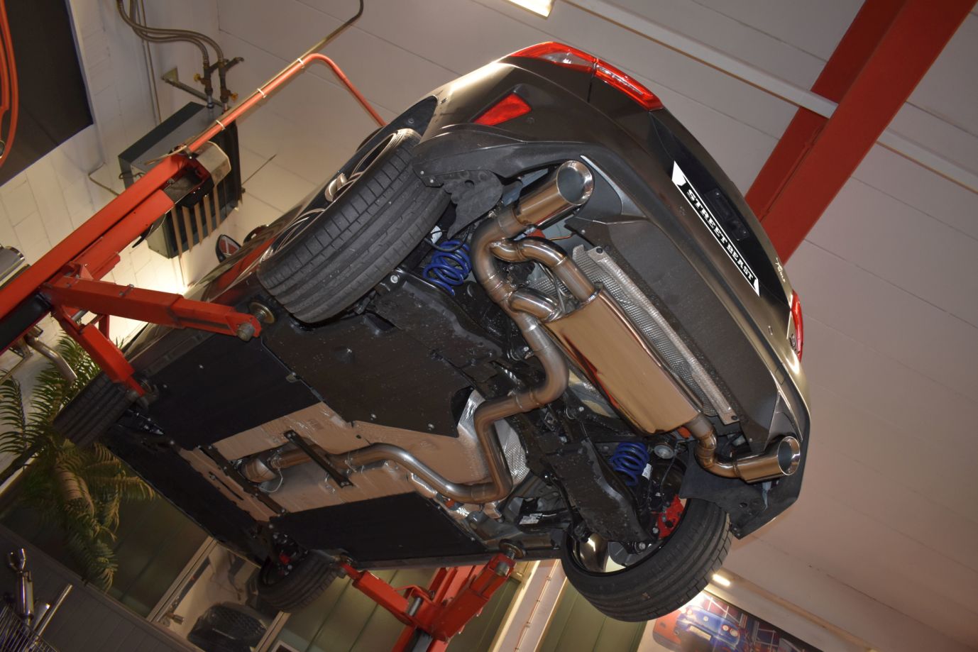 Streetbeast 76mm Duplex-Anlage Sportauspuff mit Klappensteuerung für Ford Focus