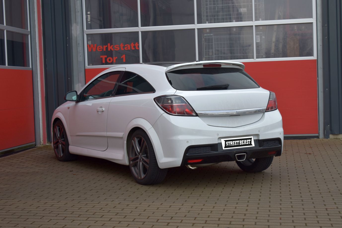 Streetbeast 76mm Duplex Sportauspuff mit Klappensteuerung für Opel Astra H OPC