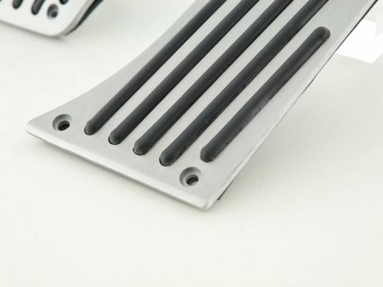 FK Alupedale Pedale Set 3-teilig BMW 3er, 5er, 7er, X3, X5, Z3 Automatikgetriebe Pedalcover Autopedale Streifen-Design