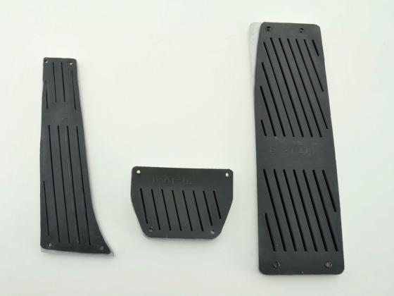 FK Alupedale Pedale Set 3-teilig BMW 3er, 5er, 7er, X3, X5, Z3 Automatikgetriebe Pedalcover Autopedale Streifen-Design