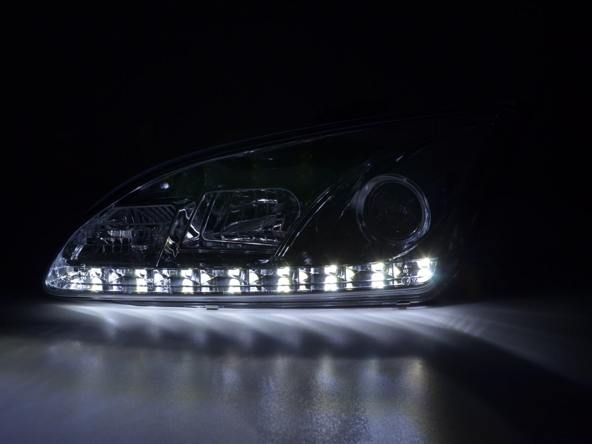 Scheinwerfer Set Daylight LED TFL-Optik Ford Focus 4/5-trg. Bj. 05-08 chrom für Rechtslenker