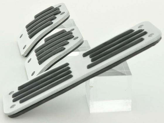 FK Alupedale Pedale Set 3-teilig Mercedes Benz C-/E-/S-Klasse Pedalcover Autopedale Streifen-Design