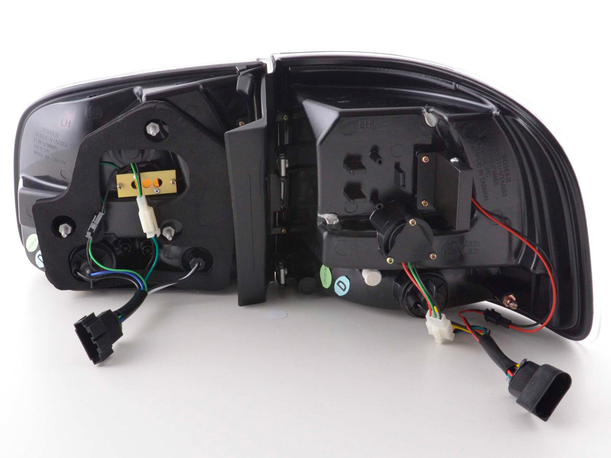 LED Rückleuchten Set VW Touareg Typ 7L Bj. 03-09 chrom