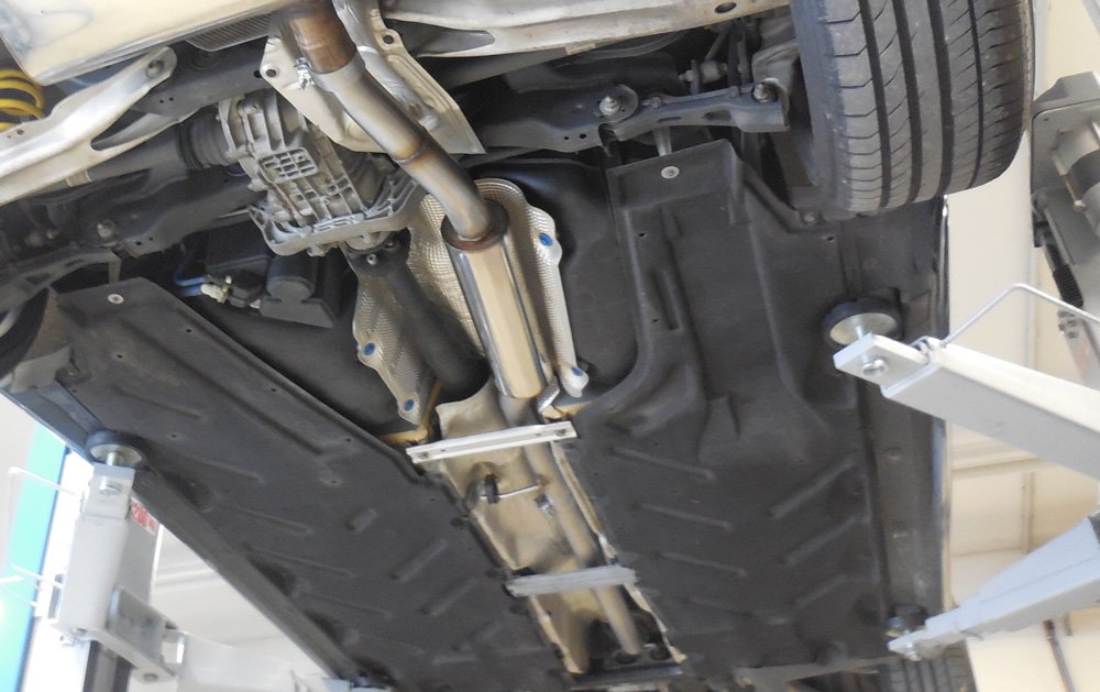 Fox Vorschalldämpfer Auspuff Sportauspuff für Mercedes A-Klasse 176 4matic 2,0