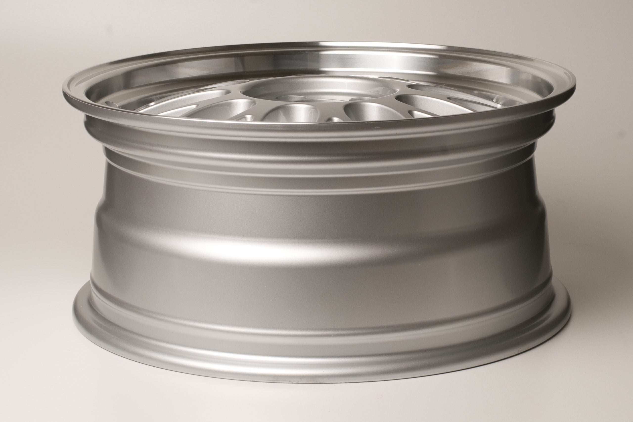 GTP 020 7,5x17 4x100 ET35 Silber Poliert GTP WHEELS 7,5x17 ET35 4x100 Alufelge