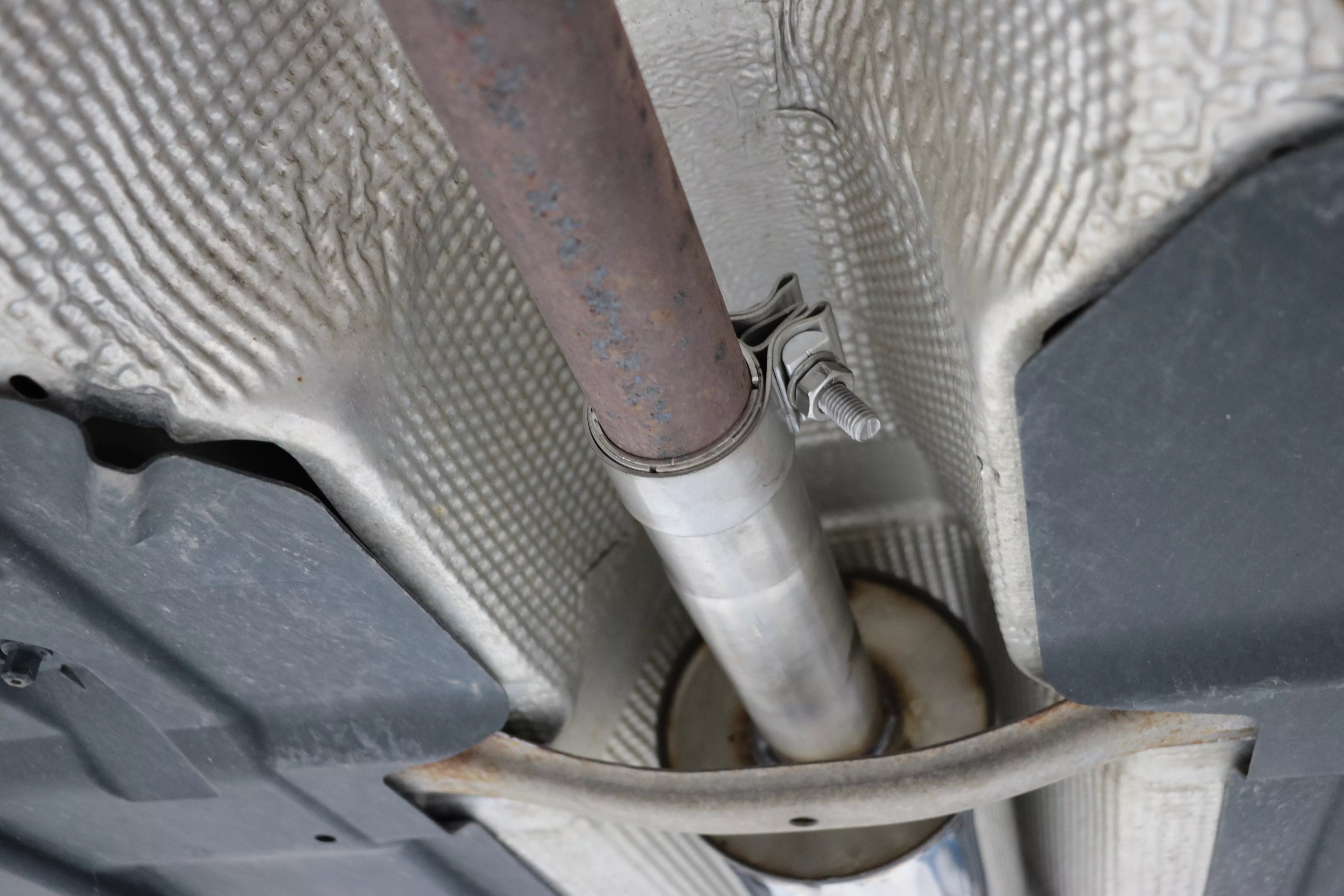 Fox Vorschalldämpfer Auspuff Sportauspuff für Skoda Rapid Spaceback 1,2
