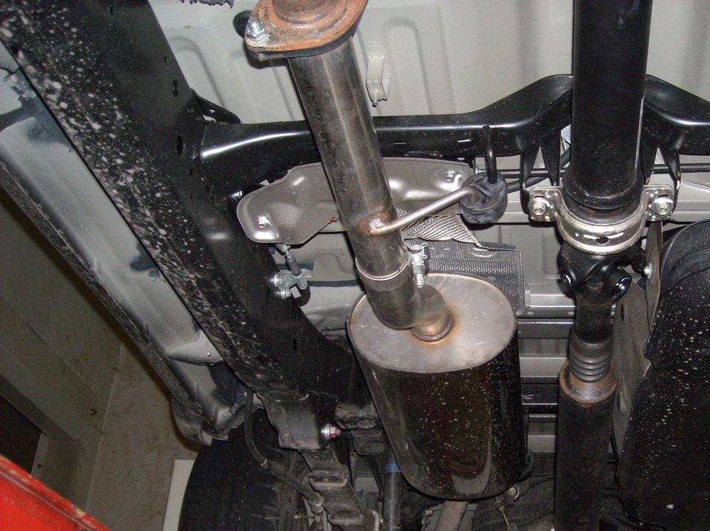 Fox Mittelschalldämpfer Auspuff Sportauspuff für Toyota Hilux