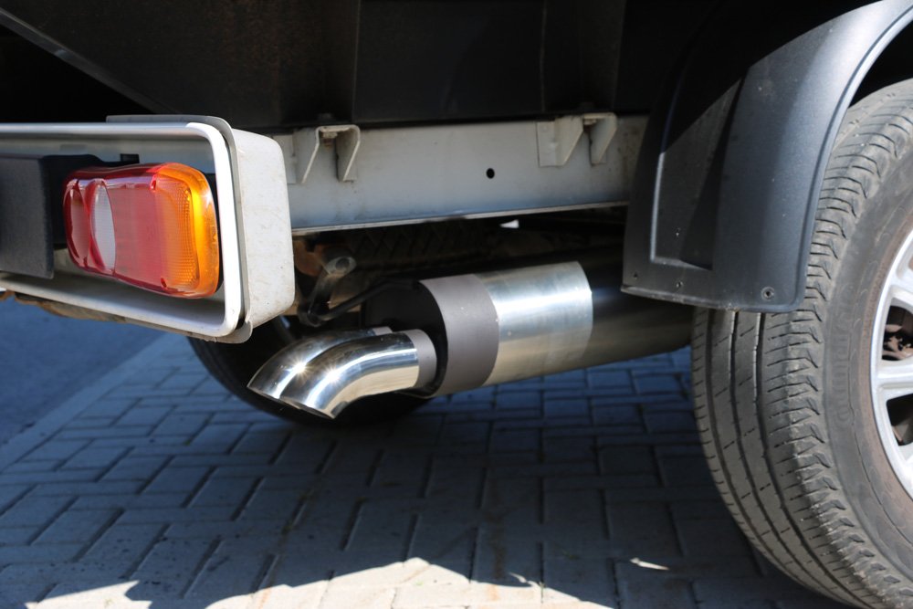 Fox Auspuff Sportauspuff Endschalldämpfer für VW T5 Pritsche Doppelkabine 2,0l